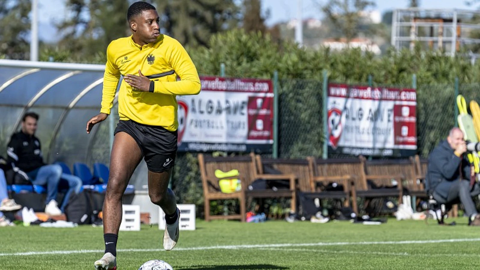 Bazoer: 'Feyenoord is natuurlijk een topploeg in Nederland'