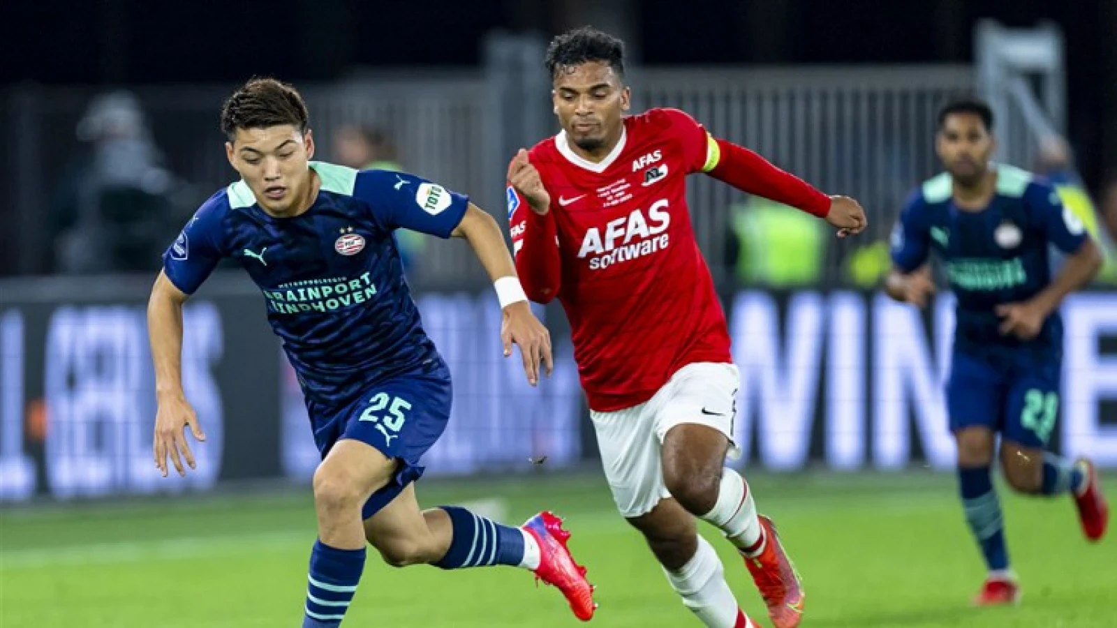 EREDIVISIE | FC Twente te sterk voor Vitesse