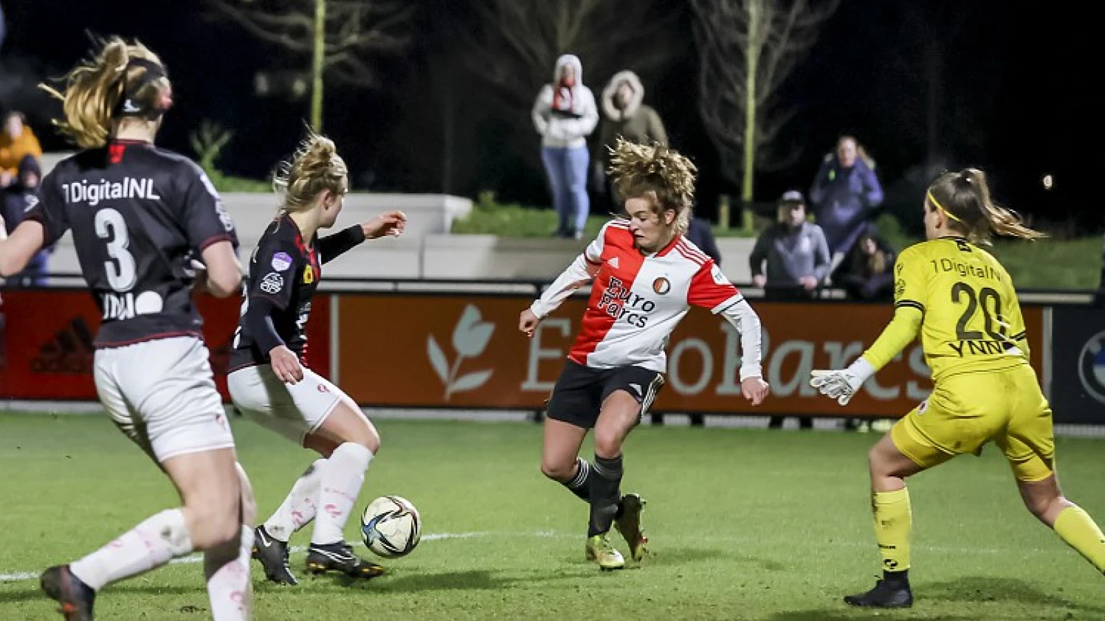 Feyenoord V1 te sterk voor Excelsior in spannende derby