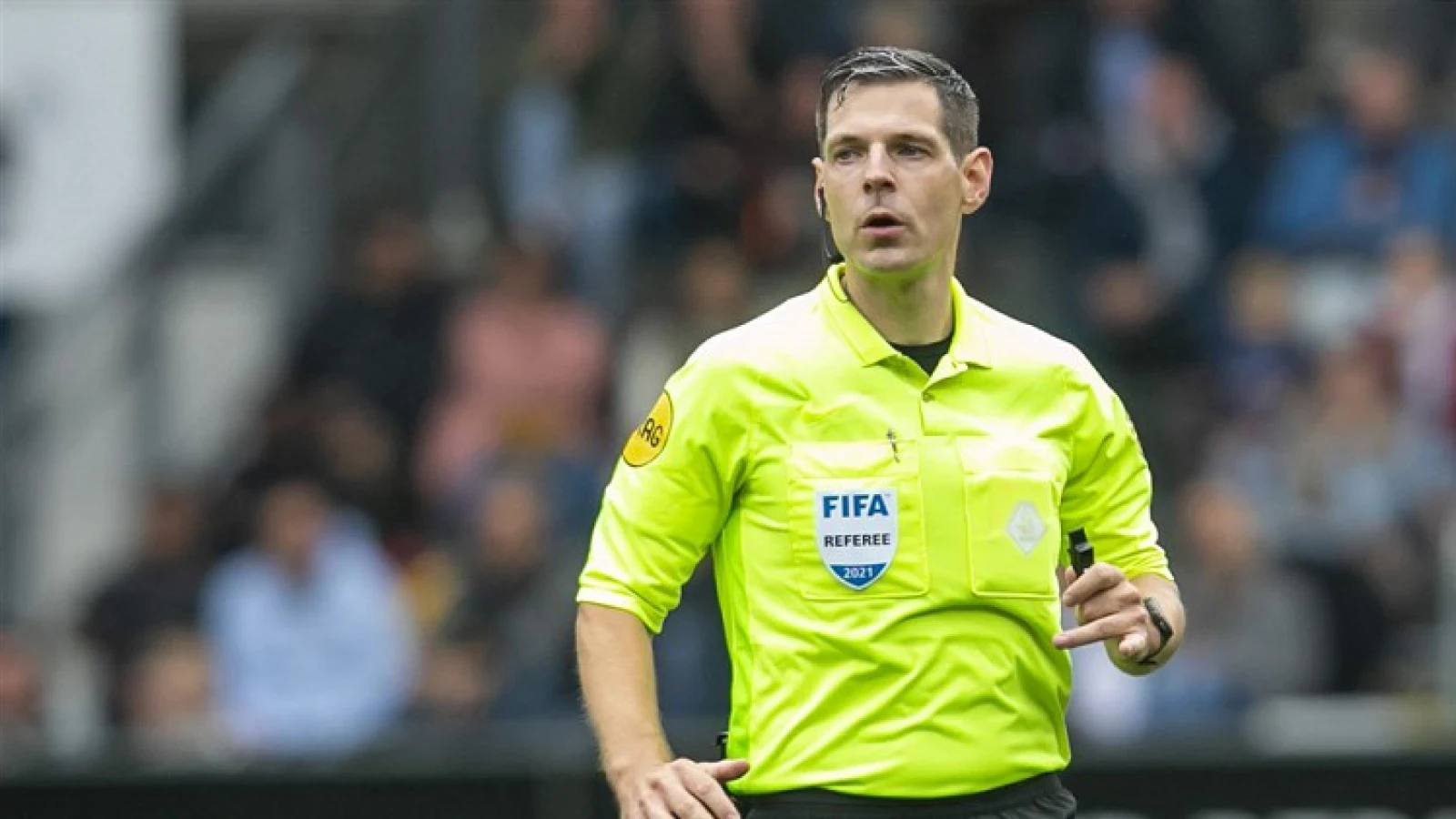 Jochem Kamphuis scheidsrechter tijdens wedstrijd tussen Feyenoord en sc Cambuur