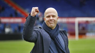 OFFICIEEL | Feyenoord verlengt contract met Arne Slot