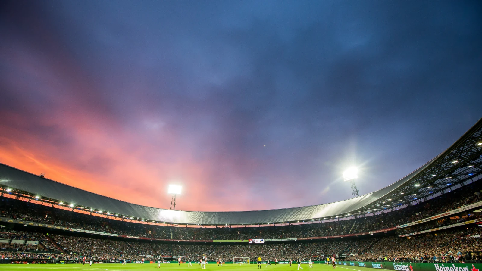 Kaartverkoop Rijnsburgse Boys - Feyenoord gaat voorspoedig