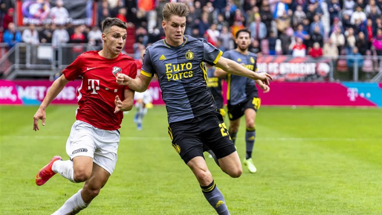 OPSTELLING | Feyenoord start met Hendriks in de basis