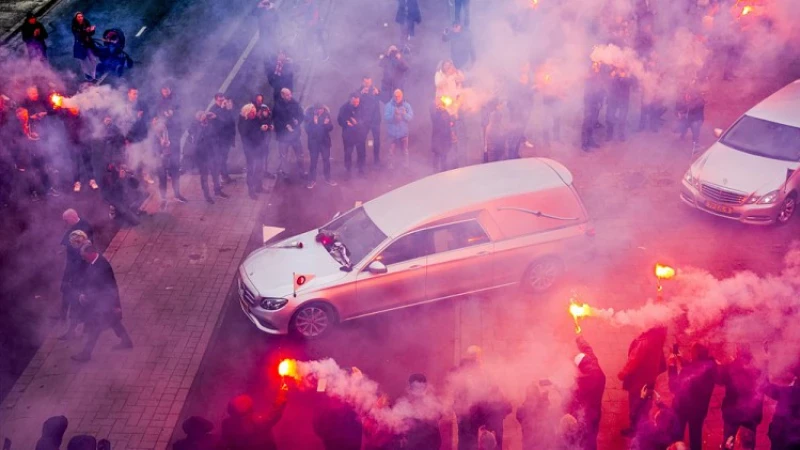 'Eerbetoon aan Wim Jansen voor wedstrijd tussen Nederland en Denemarken'