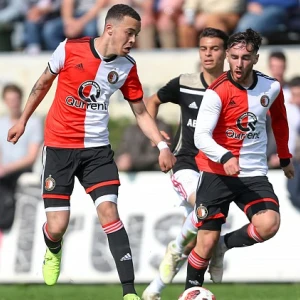 'FC Dordrecht geïnteresseerd in verdediger Feyenoord O-21'