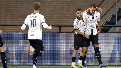 Topscorer ziet Eredivisie wel zitten: 'Een hele grote stap omhoog'