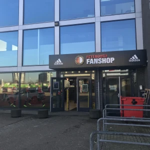 Kortingen in de Feyenoord Fanshop tot wel 40 procent tijdens de adidas super sale