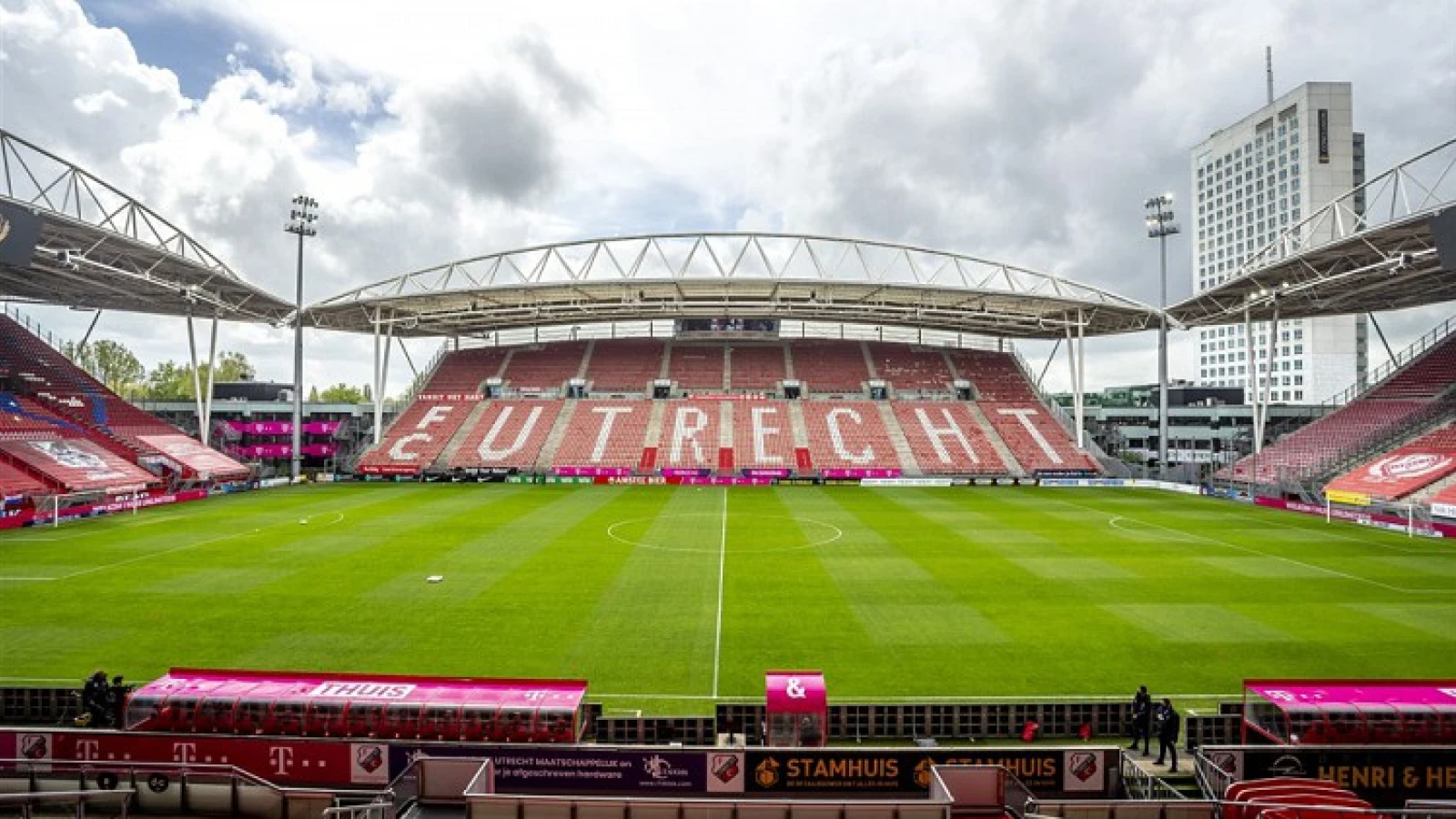 'FC Utrecht mist behoorlijk wat spelers in wedstrijd tegen Feyenoord'