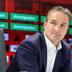 'Oud Feyenoord-directeur in gesprek met KNVB'