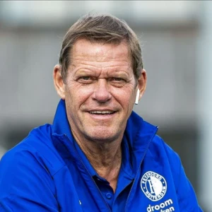 Arnesen bevestigt aan Voetbal International interesse van Urawa Red Diamonds in Linssen