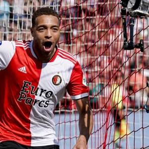 'Feyenoord dient officieel verzoek in bij KNVB om verplaatsing wedstrijd tegen PSV'