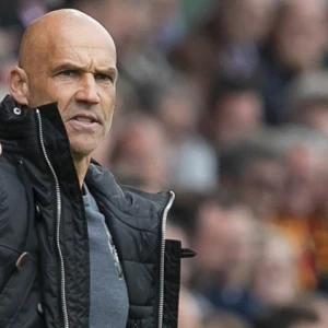 Vitesse-coach waarschuwt Feyenoord voor Romeinse listigheid