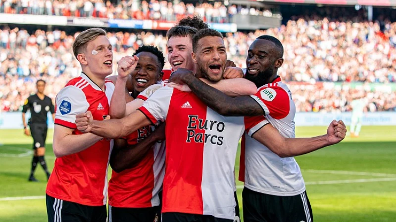 STAND | Feyenoord officieus derde na gelijkspel tegen PSV