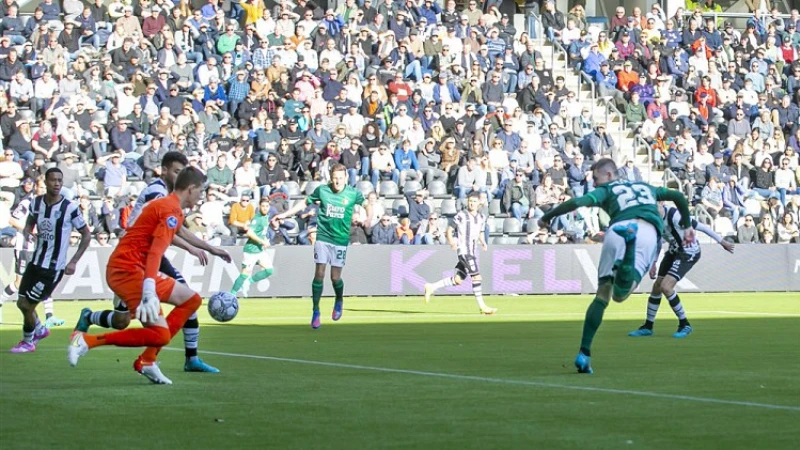 Patrik Wålemark wint Goal of the Month verkiezing van de maand april