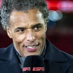 Van Hooijdonk: 'Feyenoord moet gewoon het spel spelen wat ze altijd spelen'