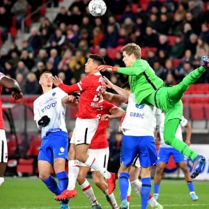 PLAY-OFFS | Vitesse wint van AZ