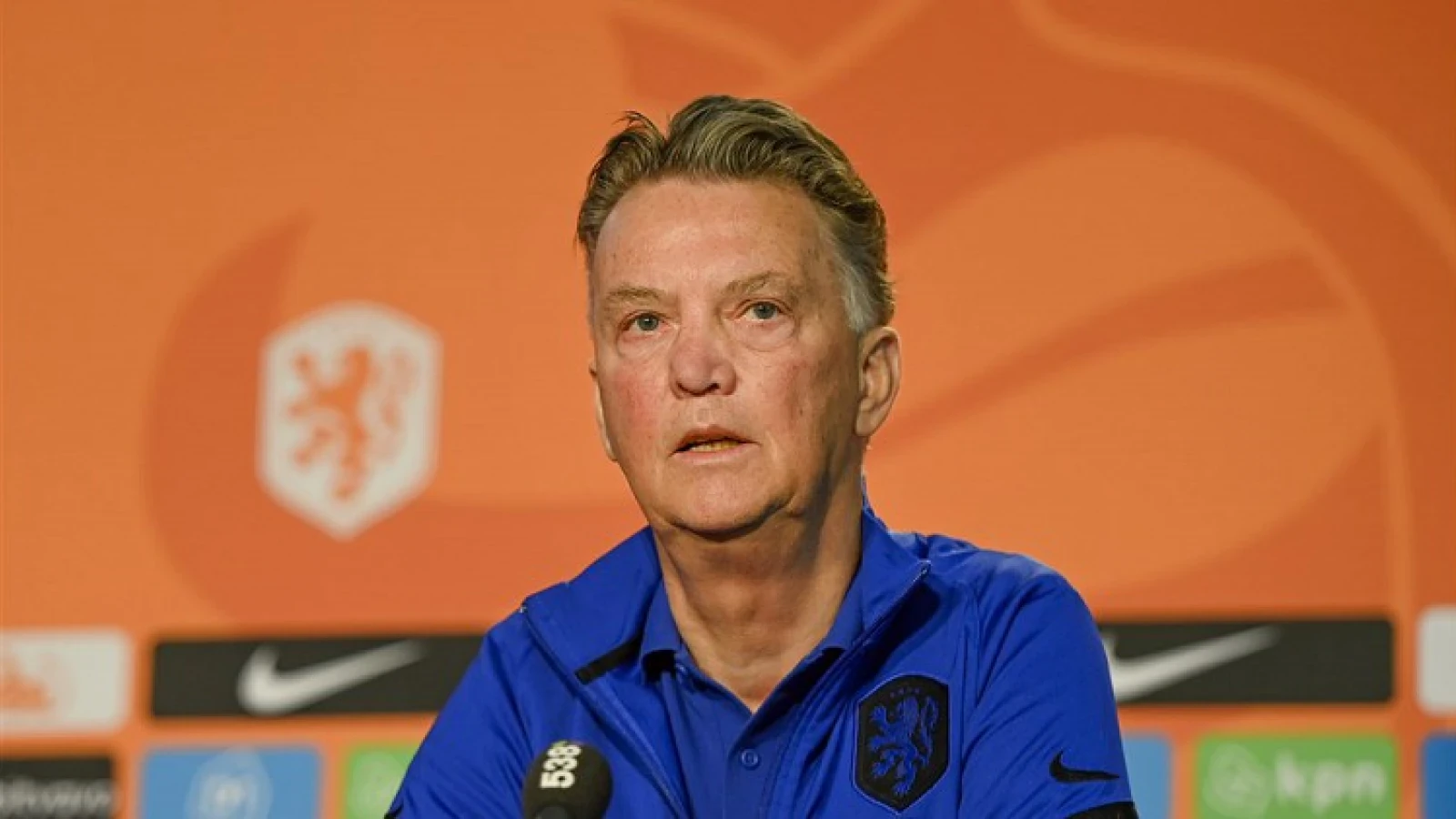 Van Gaal geeft uitleg: 'Maar de medische staf van Feyenoord vond het niet verstandig'