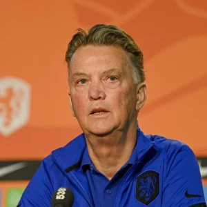 Van Gaal geeft uitleg: 'Maar de medische staf van Feyenoord vond het niet verstandig'