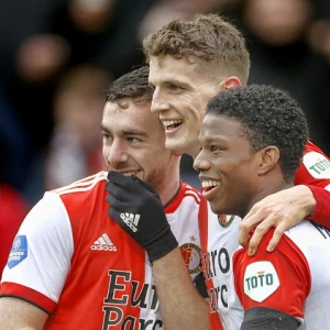 #PraatMee | Hoeveel spelers moet Feyenoord maximaal verkopen?