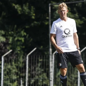 ADO Den Haag presenteert Dirk Kuyt als nieuwe hoofdtrainer