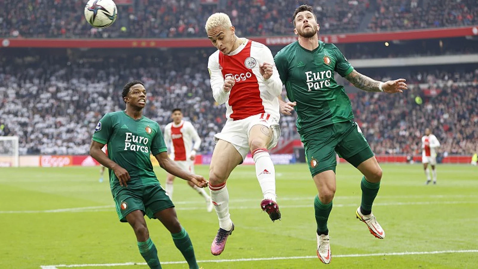 Interesse in verdediger onverminderd: 'Veiling voor Feyenoord'