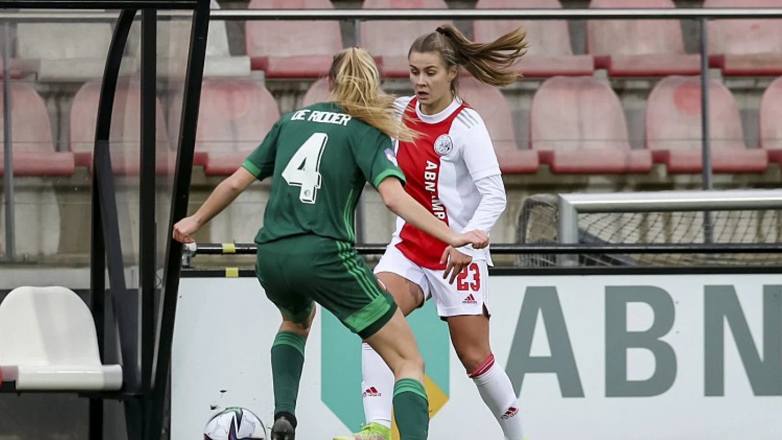 Robine de Ridder tekent eerste profcontract voor Feyenoord Vrouwen