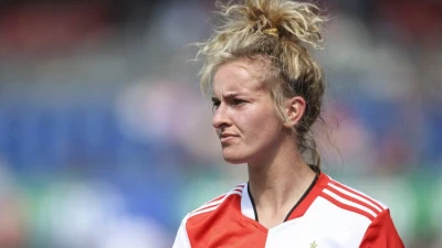 Maxime Bennink verlengt contract in de Kuip