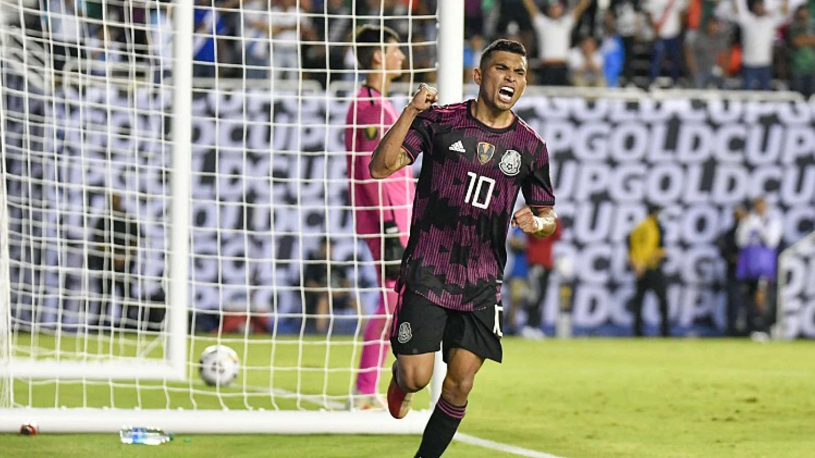 'Feyenoord in de markt voor 24-jarige Mexicaanse middenvelder'