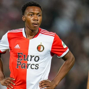 OFFICIEEL | Milambo verlengt contract bij Feyenoord