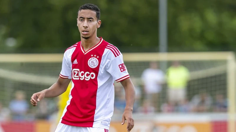 Telegraaf: 'Feyenoord geïnteresseerd in linksback van Ajax'