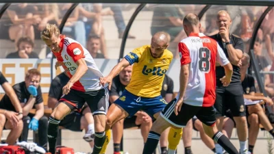 Feyenoord verliest oefenwedstrijd van Union Sint-Gillis