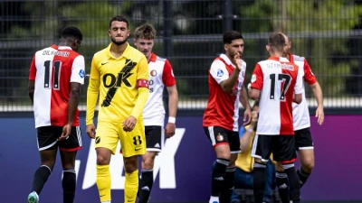 Feyenoord wint met ruime cijfers oefenwedstrijd van NAC Breda