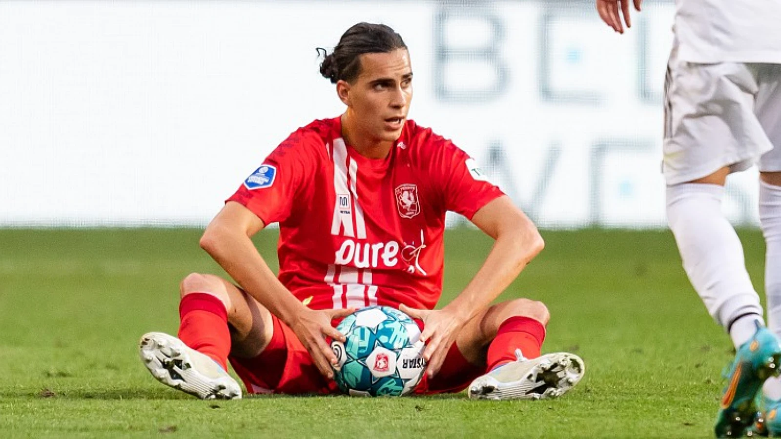 Van der Kraan weet wat FC Twente wil voor Zerrouki: 'Dat is echt een heel moeilijk verhaal' 