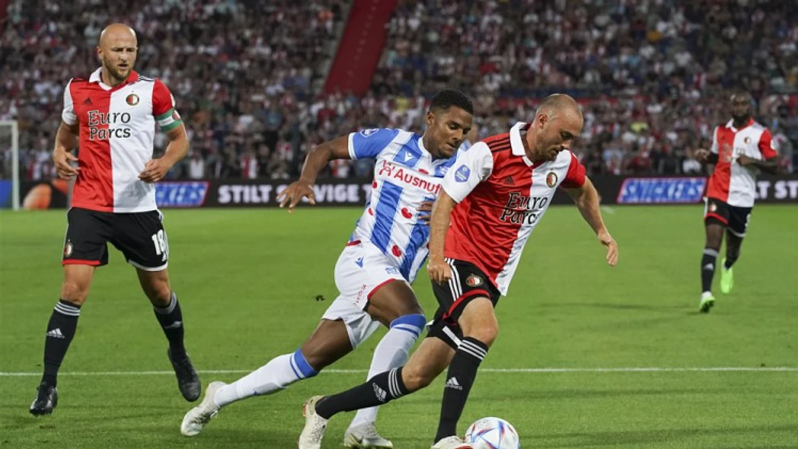 Feyenoord speelt in eigen Kuip gelijk tegen sc Heerenveen