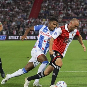 Feyenoord speelt in eigen Kuip gelijk tegen sc Heerenveen