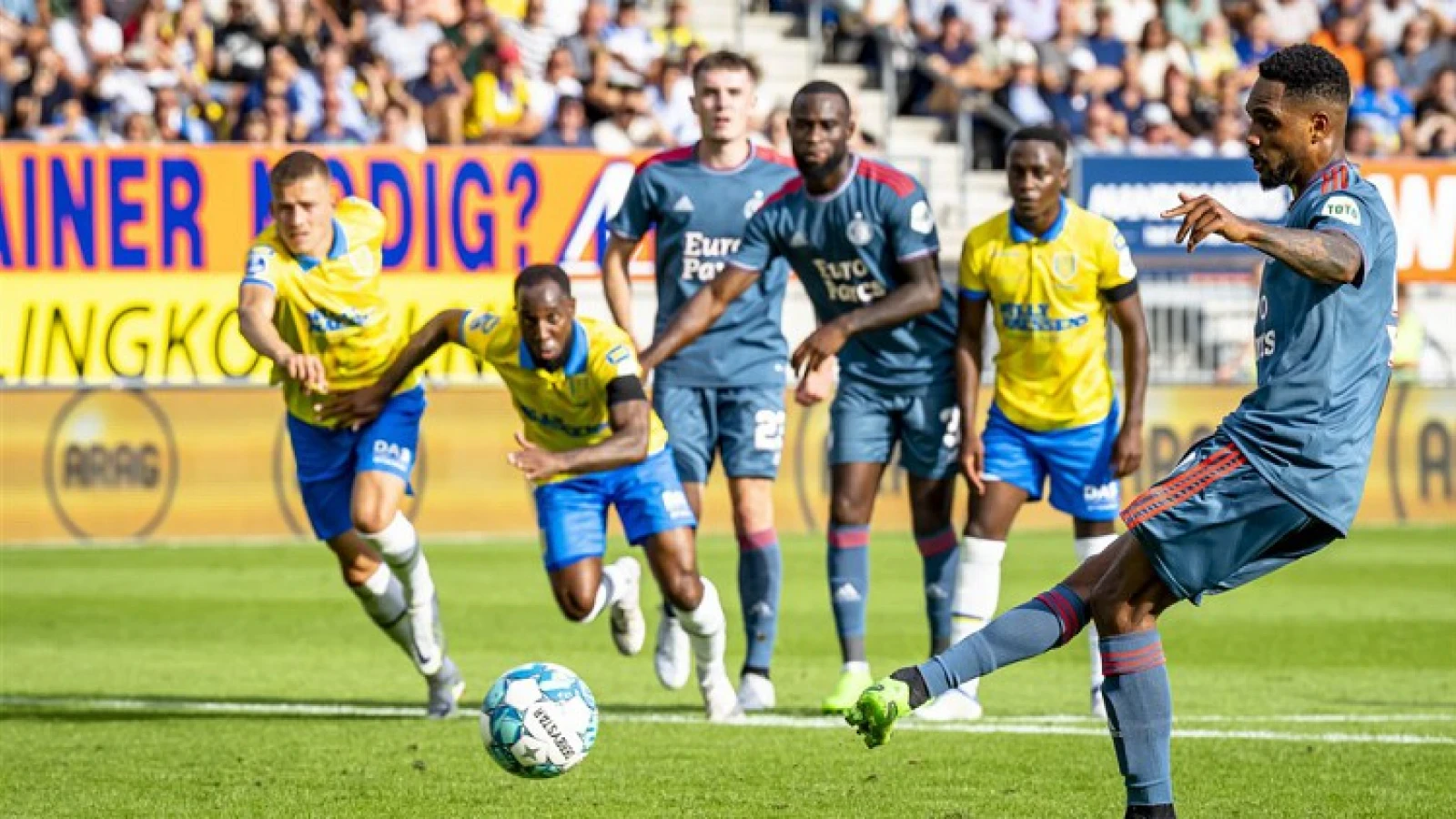 Nipte overwinning Feyenoord in uitwedstrijd tegen RKC Waalwijk