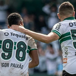 'Paixão krijgt werkvergunning, wedstrijd tegen FC Emmen lijkt uitgesloten'