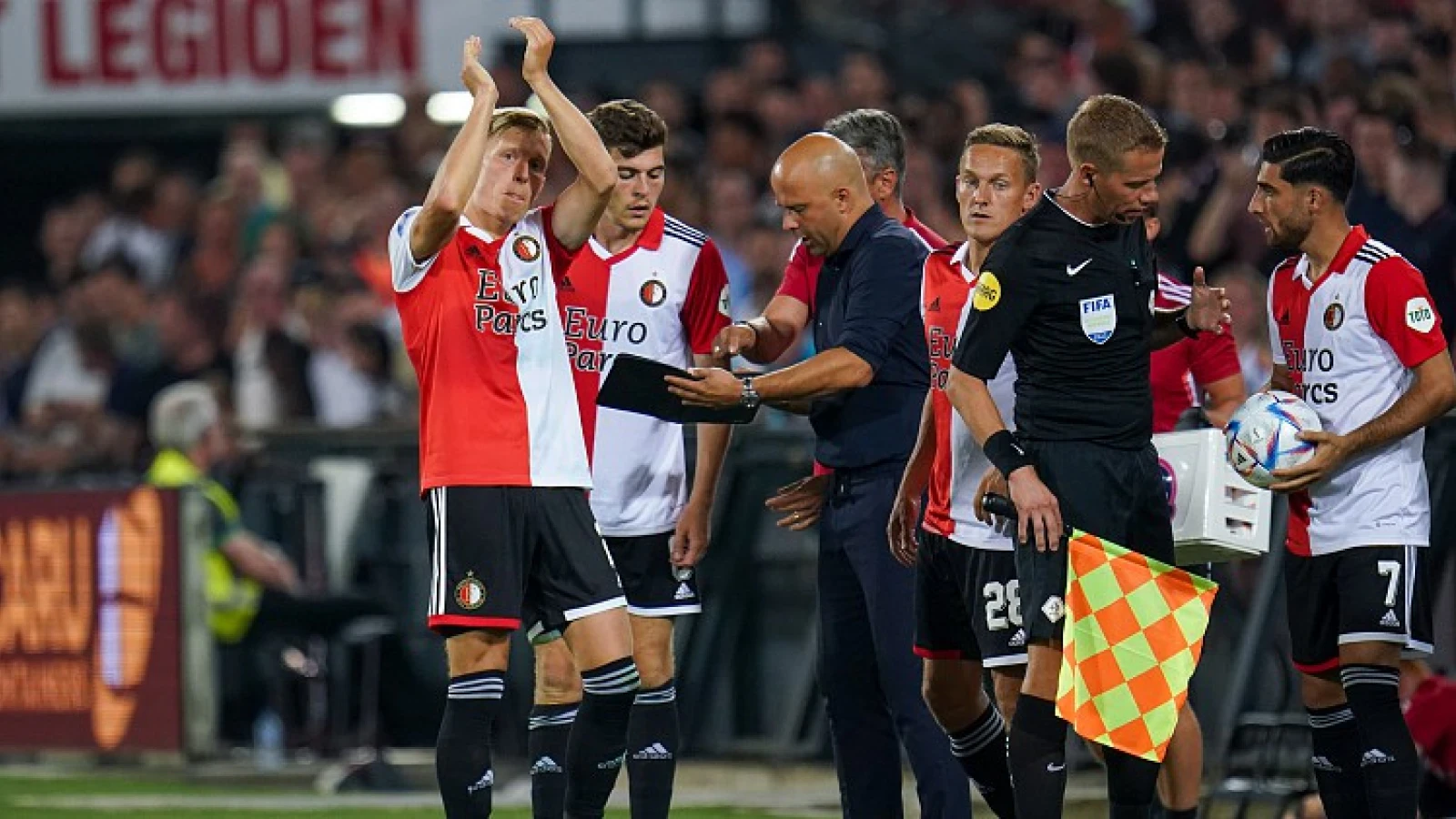 AD: 'Toornstra neemt afscheid van Feyenoord en keert terug naar oude liefde'