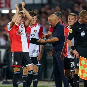 AD: 'Toornstra neemt afscheid van Feyenoord en keert terug naar oude liefde'
