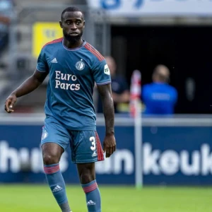 UPDATE | Feyenoord bevestigt: Geertruida gaat spelen met rugnummer 4