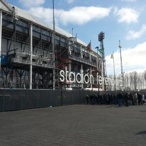 'Gemeente Rotterdam houdt nog steeds hoop op nieuw stadion'