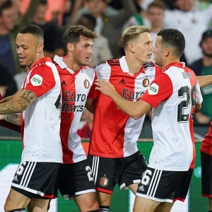 STAND | Feyenoord op tweede plaats