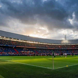 Feyenoord in uitverkocht huis tegen FC Twente