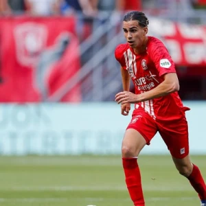 Zerrouki in de basis bij FC Twente