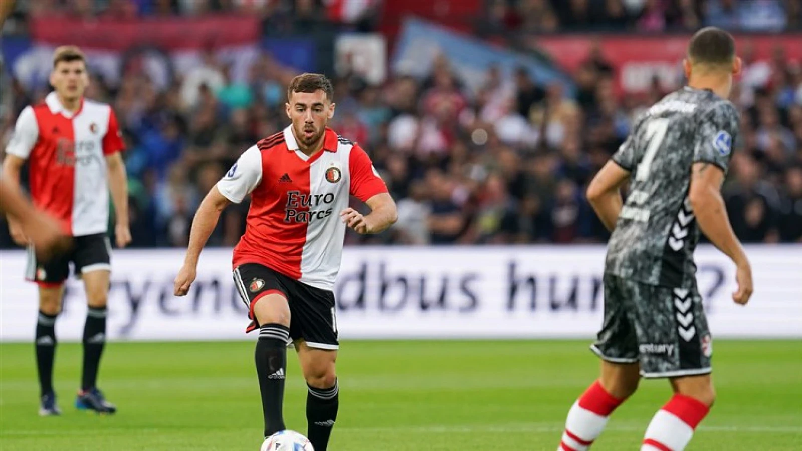 Orkun Kökçü nieuwe aanvoerder Feyenoord