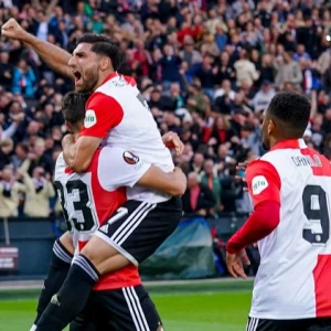 De kranten: Zowel Algemeen Dagblad als Telegraaf onder de indruk van Feyenoord