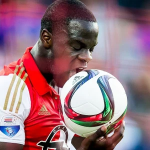 Oud-Feyenoorders | Zorgt Elvis Manu's doelpunt voor de overwinning?