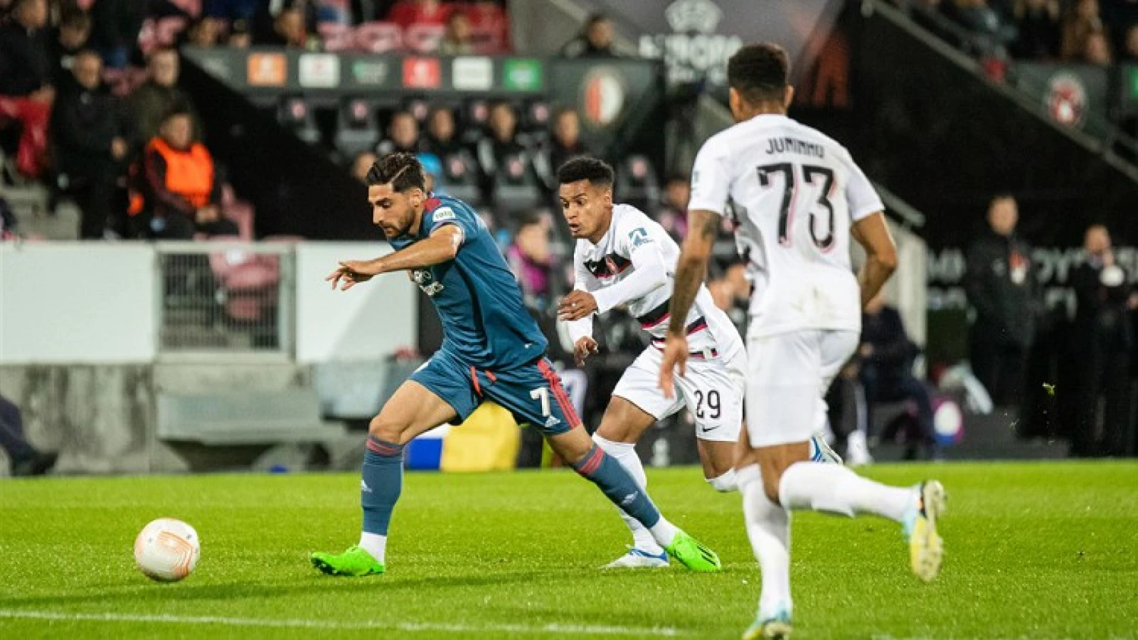 Matig Feyenoord speelt gelijk in uitwedstrijd tegen FC Midtjylland