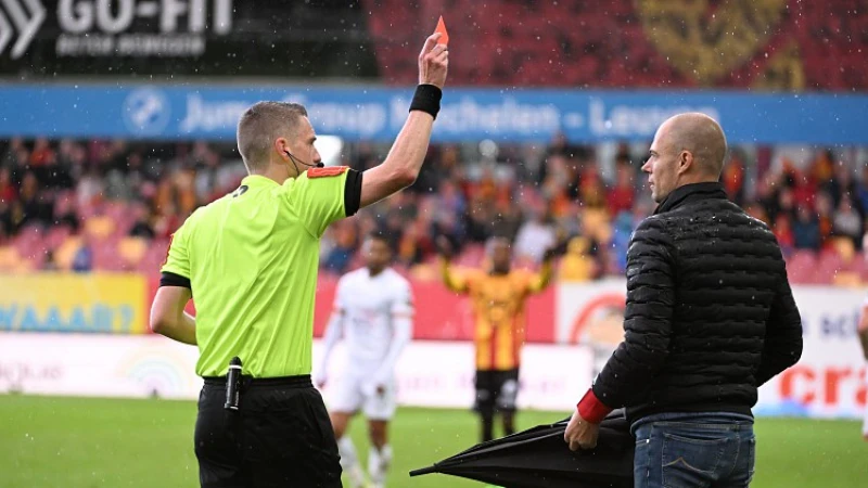 Oud-Feyenoorder ergert zich aan Kökçü: 'En sjokt vervolgens op zijn gemakkie terug'