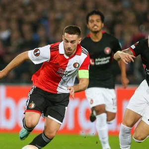 Sterker Feyenoord speelt in eigen Kuip gelijk tegen FC Midtjylland